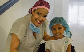 Nuestros niños de Barranquilla llegan a sus cirugías en carritos eléctricos